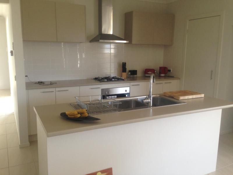 17 Derwent Lane, Sandhurst VIC 3977