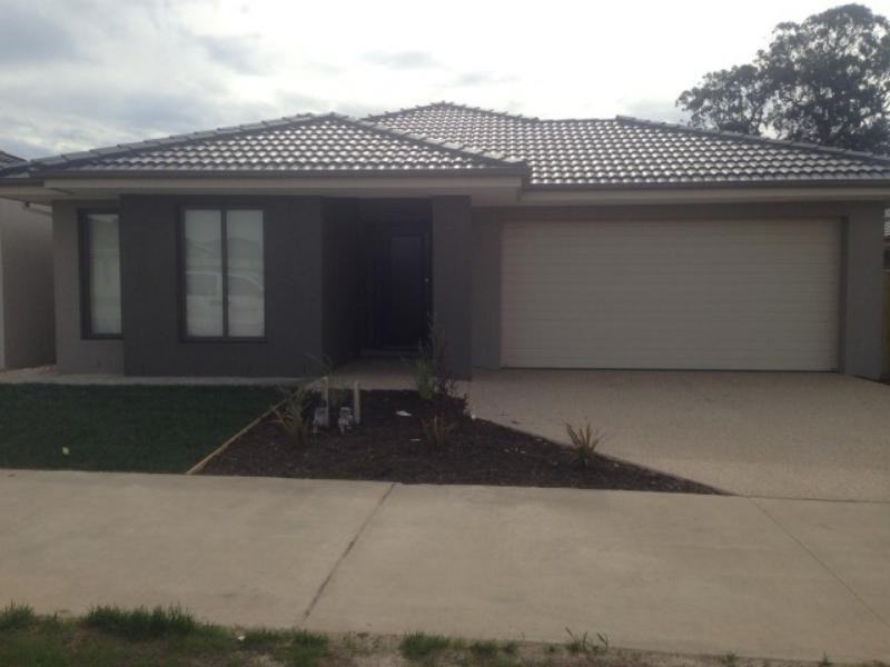 208 Sandhurst Bvd, Sandhurst VIC 3977