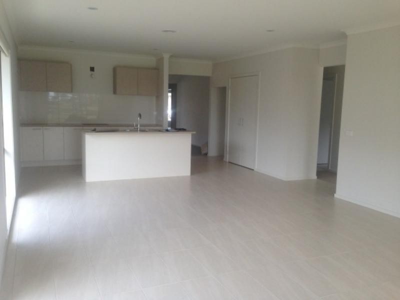 208 Sandhurst Bvd, Sandhurst VIC 3977