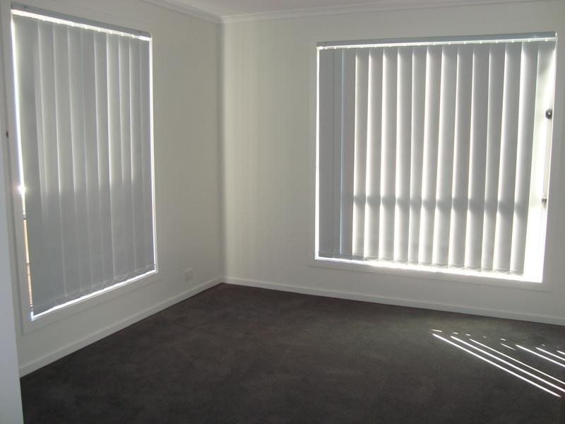 15 Dominion Tce, Truganina VIC 3029