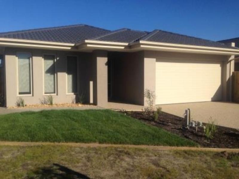 14 Clarence Ct, Sandhurst VIC 3977