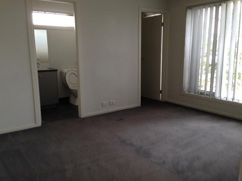 7 Pioneer Dr, Deer Park VIC 3023