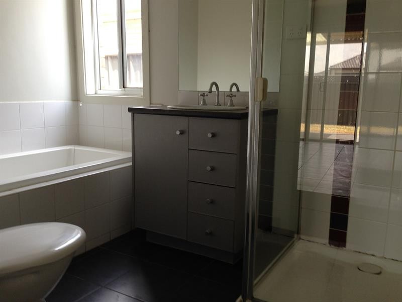 7 Pioneer Dr, Deer Park VIC 3023