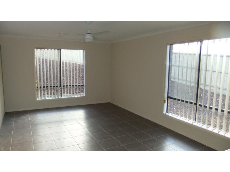 132 Phillip Dr, Sunbury VIC 3429