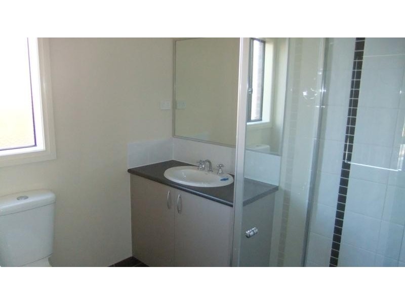 132 Phillip Dr, Sunbury VIC 3429