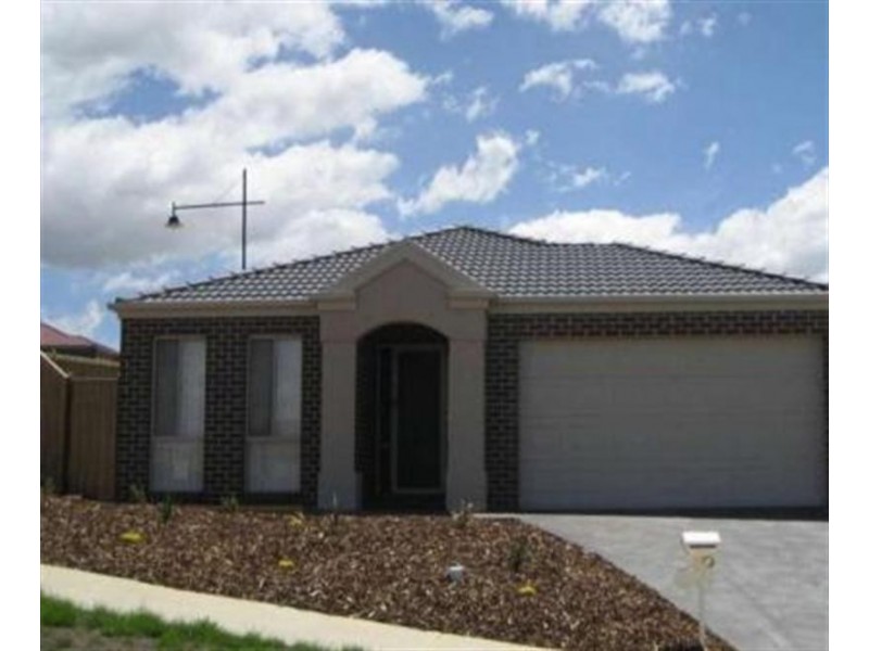 8 Redcliffe Tce, Doreen VIC 3754