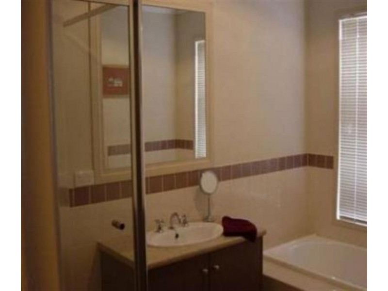 8 Redcliffe Tce, Doreen VIC 3754