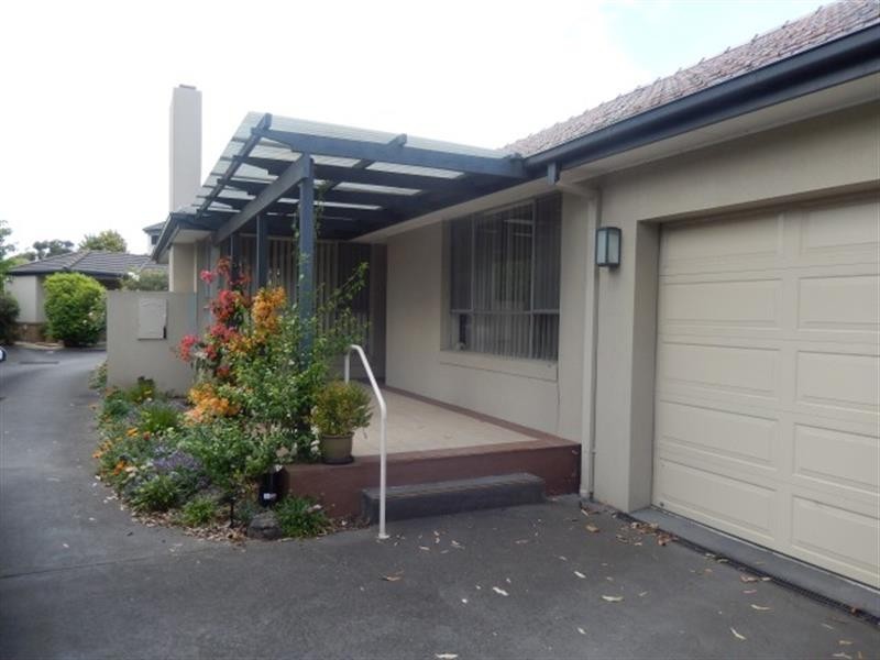 10 Hertford Ct, Wantirna South VIC 3152