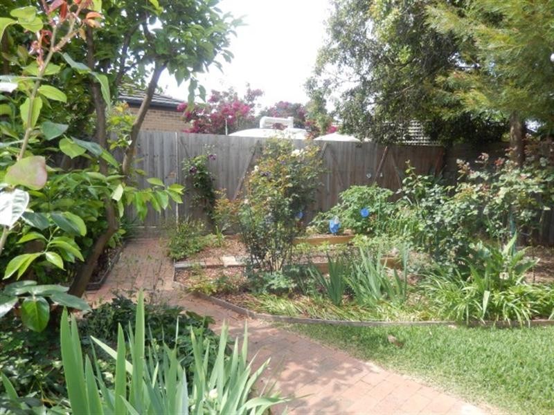 10 Hertford Ct, Wantirna South VIC 3152