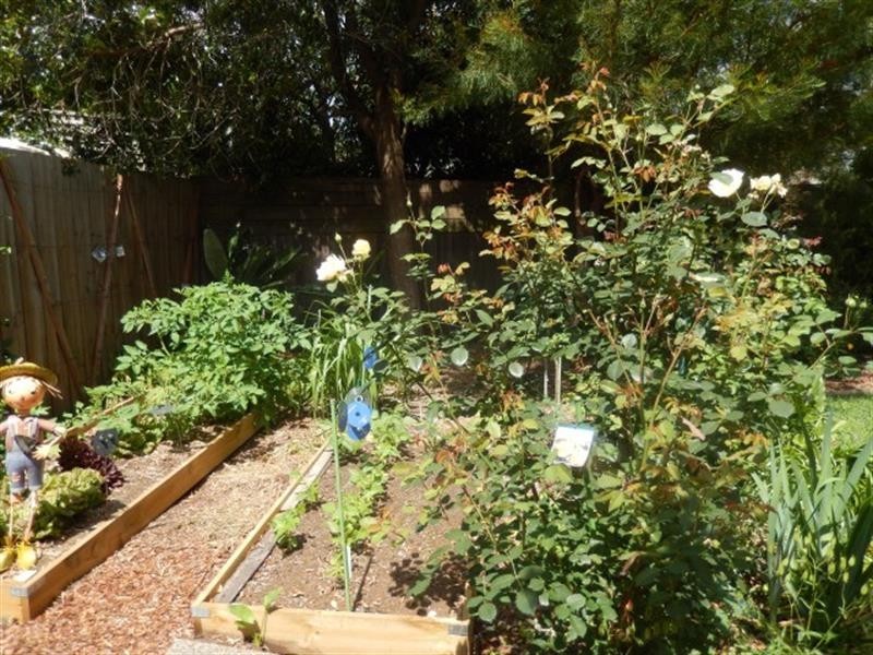 10 Hertford Ct, Wantirna South VIC 3152