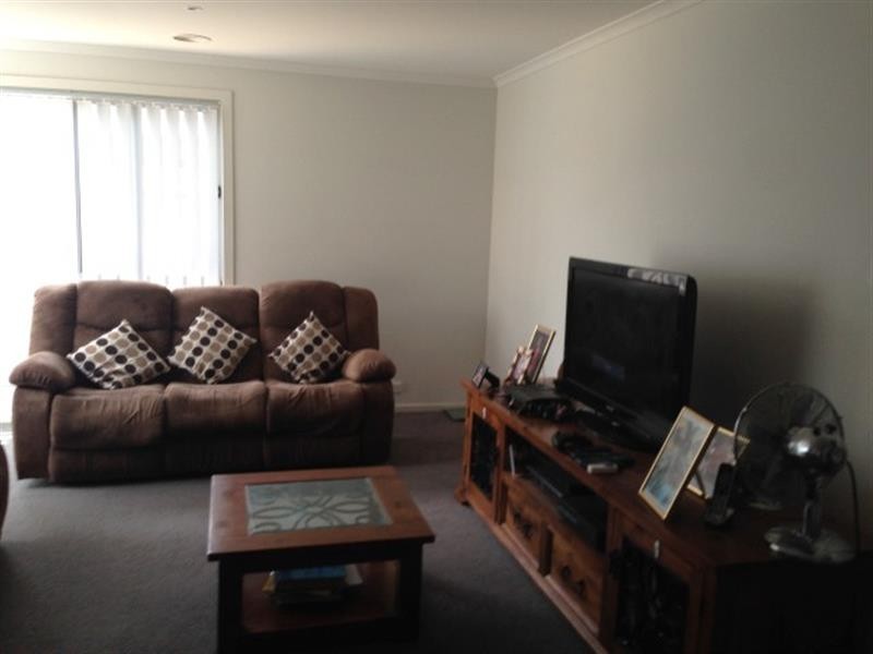 2 Parnell Pl, Truganina VIC 3029