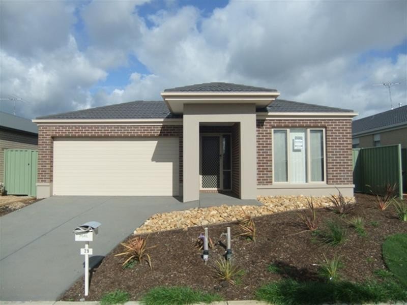 29 Manuka Gr, Wyndham Vale VIC 3024