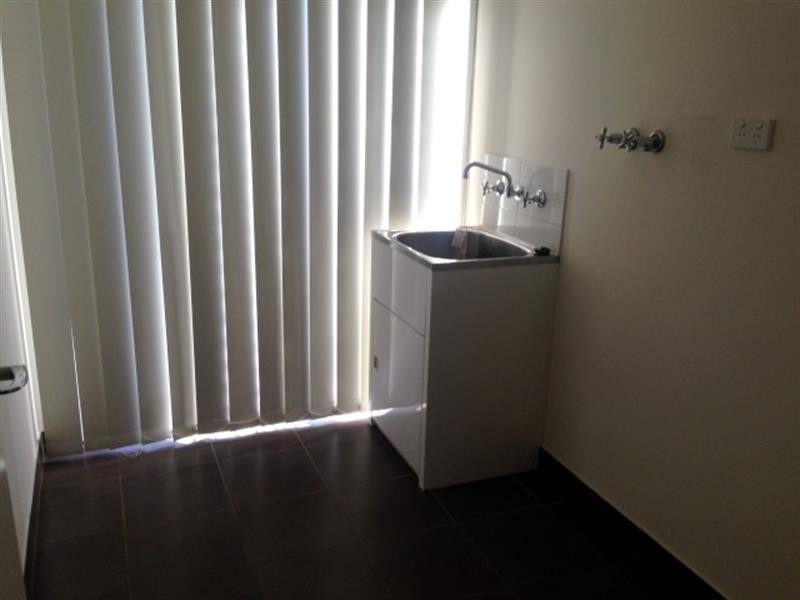 28 Tiverton Pkwy, Derrimut VIC 3030