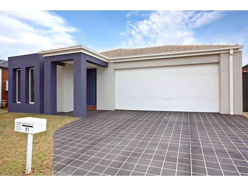 21 Pioneer  Dr, Deer Park VIC 3023