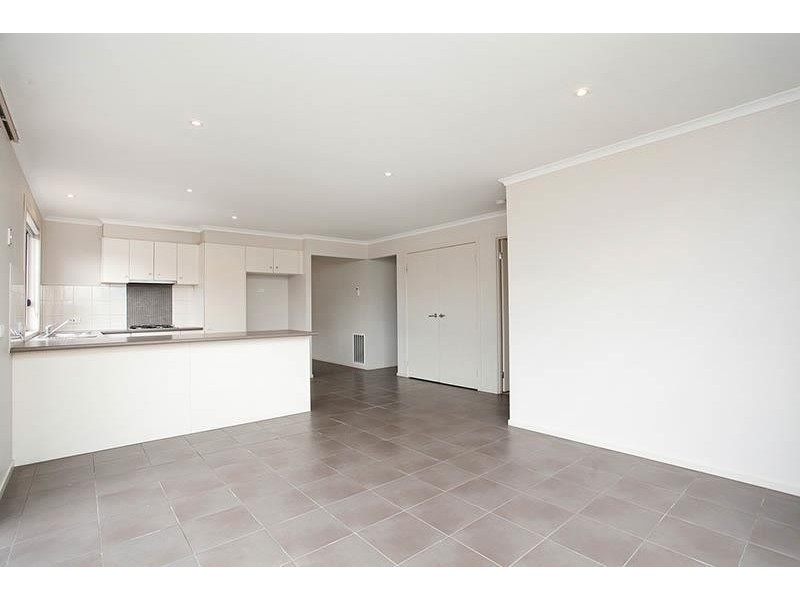 21 Pioneer  Dr, Deer Park VIC 3023