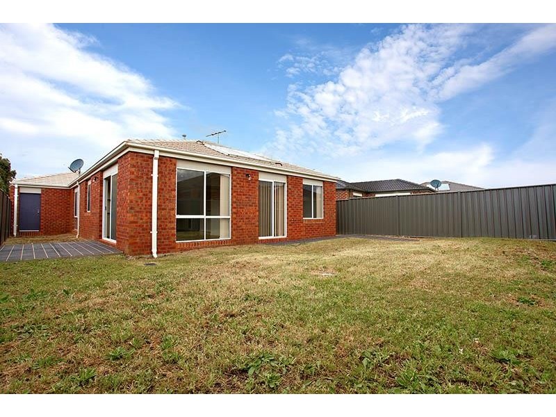 21 Pioneer  Dr, Deer Park VIC 3023