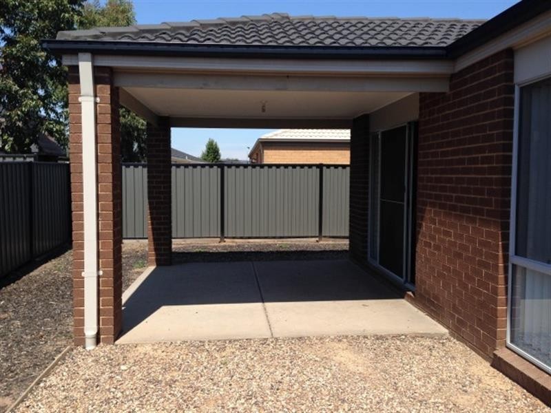 6 Aston Gld, Derrimut VIC 3030