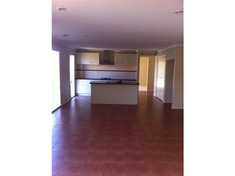 2 Province Gr, Doreen VIC 3754