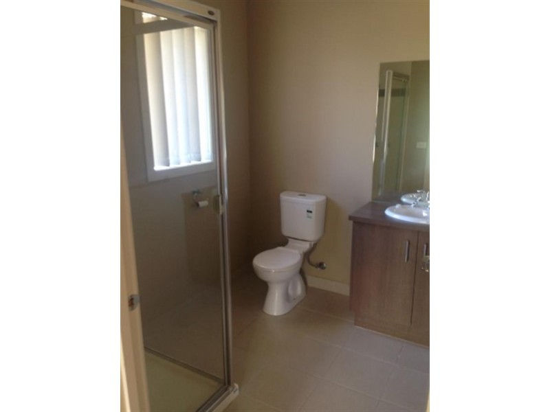 34 Nagle Dr, Sandhurst VIC 3977