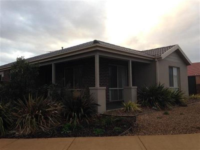 46 Florey Ave, Point Cook VIC 3030