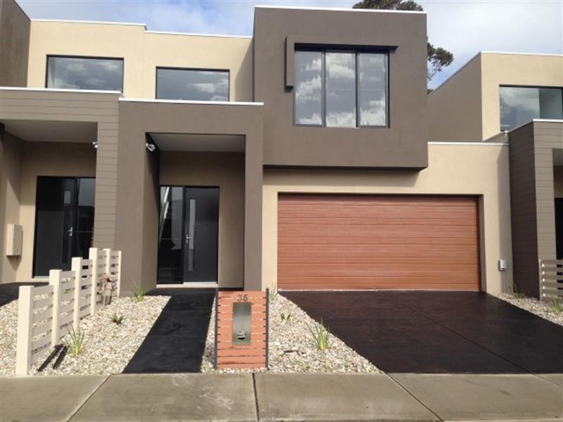 35 Willow Glen Bvd, Cranbourne VIC 3977