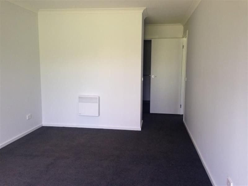 35 Willow Glen Bvd, Cranbourne VIC 3977