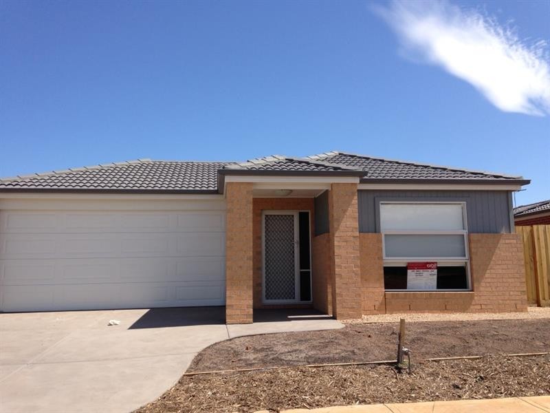 110 James Melrose Dr, Brookfield VIC 3338