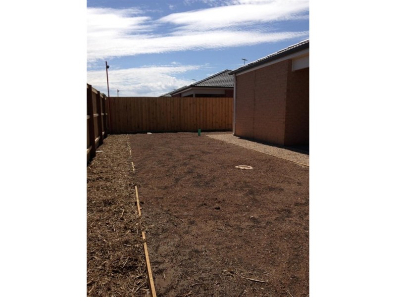 110 James Melrose Dr, Brookfield VIC 3338