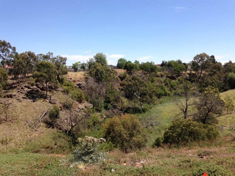 110 James Melrose Dr, Brookfield VIC 3338