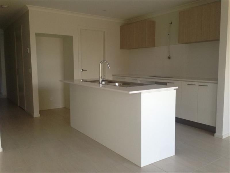 24 Collinson Way, Officer VIC 3809