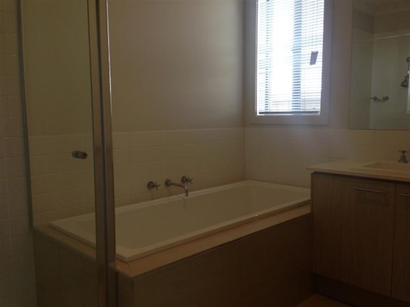 24 Collinson Way, Officer VIC 3809