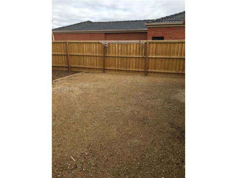 27 Hollaway Dr, Mernda VIC 3754