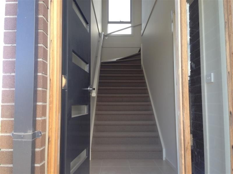 2/5 Koukoura Dr, Epping VIC 3076