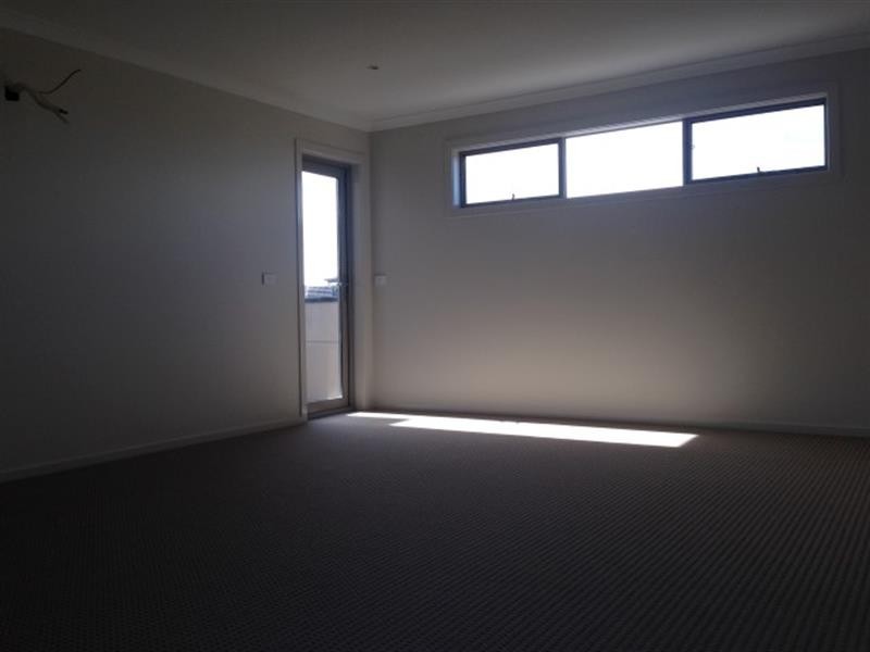 2/5 Koukoura Dr, Epping VIC 3076