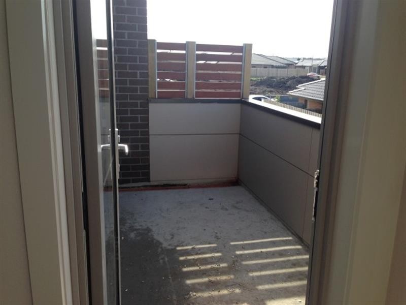 2/5 Koukoura Dr, Epping VIC 3076