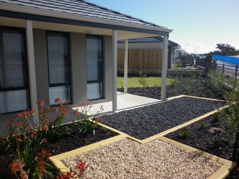 1 Pineroo Tce, Ellenbrook WA 6069