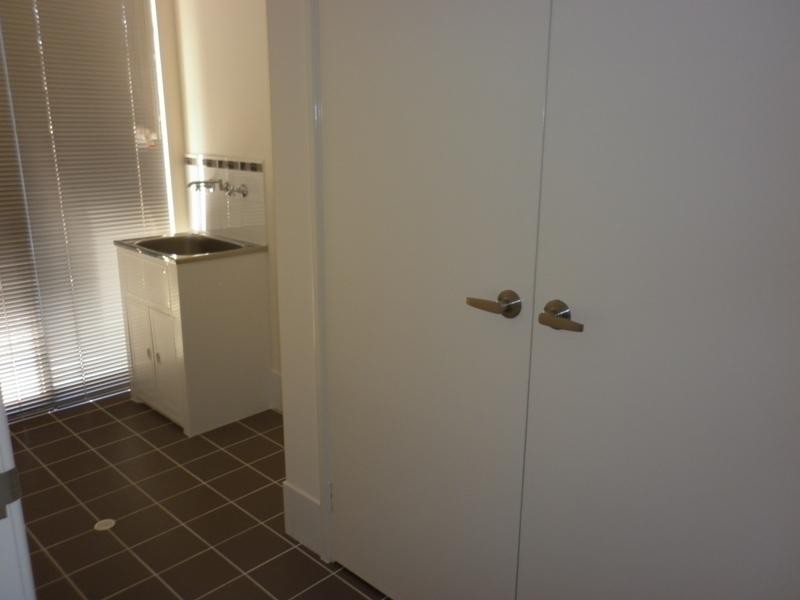 1 Pineroo Tce, Ellenbrook WA 6069