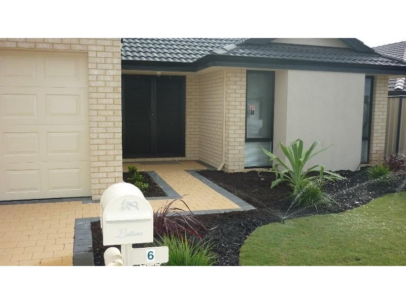 6 St Pierre  Loop, Meadow Springs WA 6210