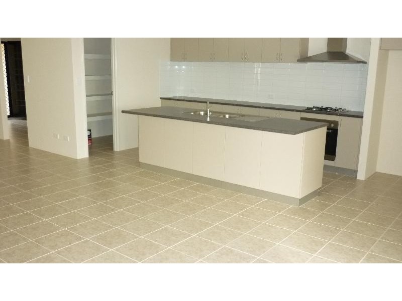 6 St Pierre  Loop, Meadow Springs WA 6210