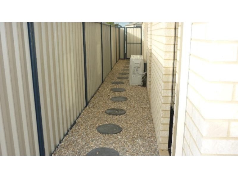 6 St Pierre  Loop, Meadow Springs WA 6210