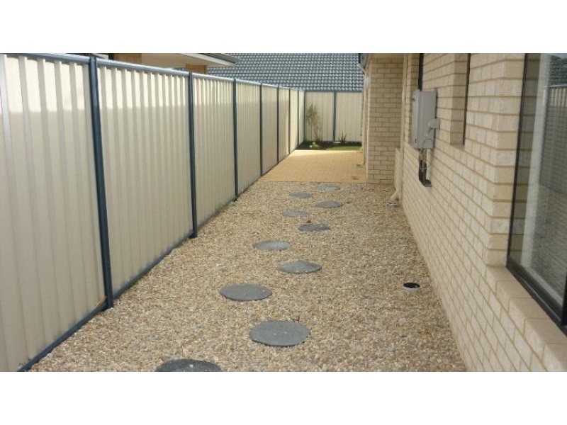 6 St Pierre  Loop, Meadow Springs WA 6210