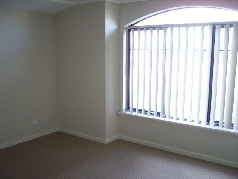 31 Giglia Dr, Sinagra WA 6065