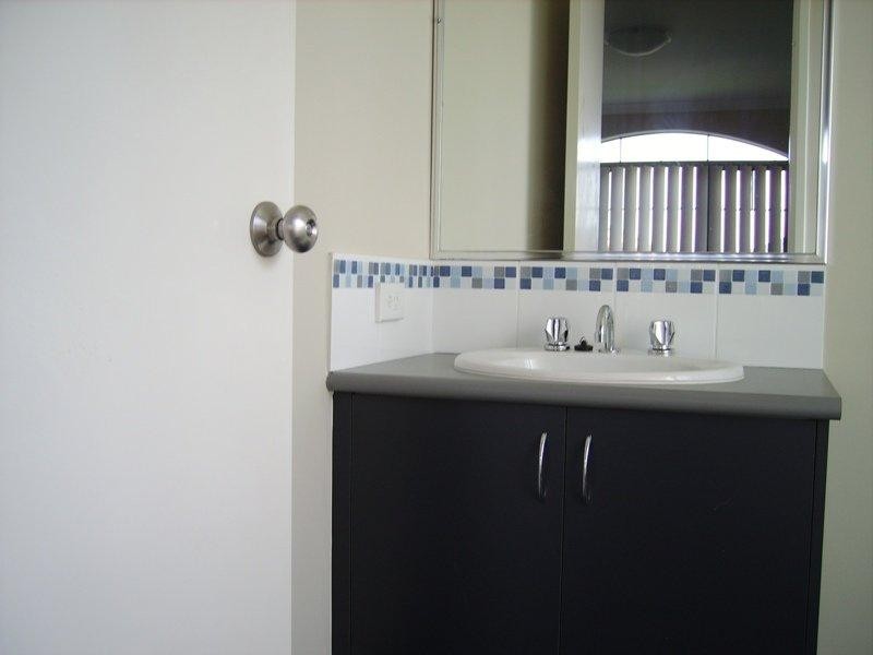 31 Giglia Dr, Sinagra WA 6065