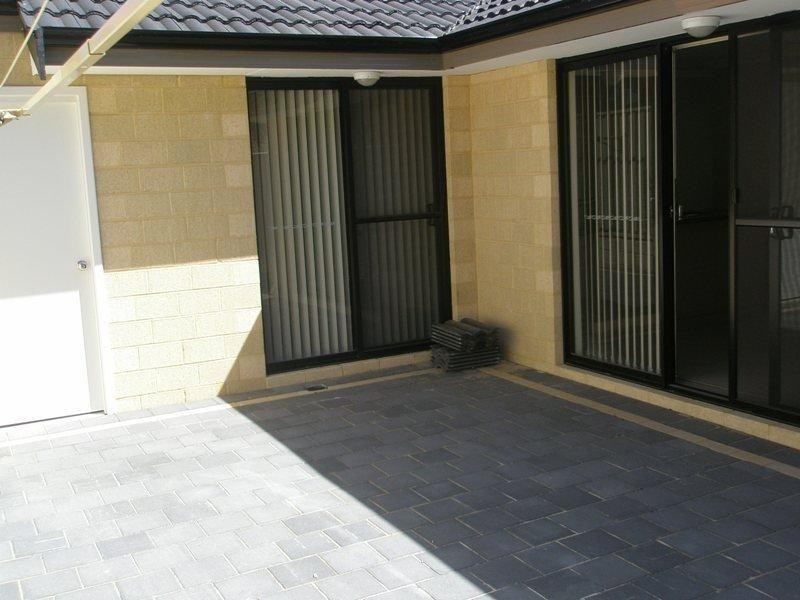 34 Jedburgh Loop, Sinagra WA 6065