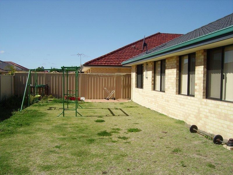 13 Blade  Rd, Canning Vale WA 6155