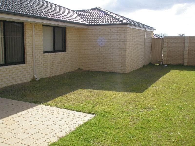 10 Kara  Turn, Canning Vale WA 6155