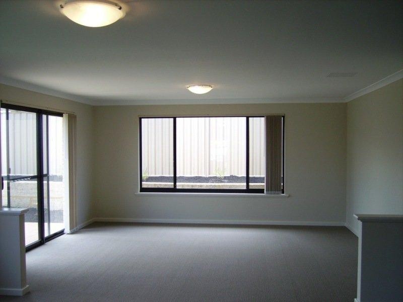 10 Kara  Turn, Canning Vale WA 6155