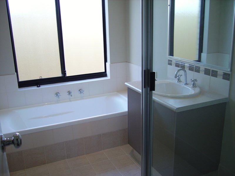 10 Kara  Turn, Canning Vale WA 6155