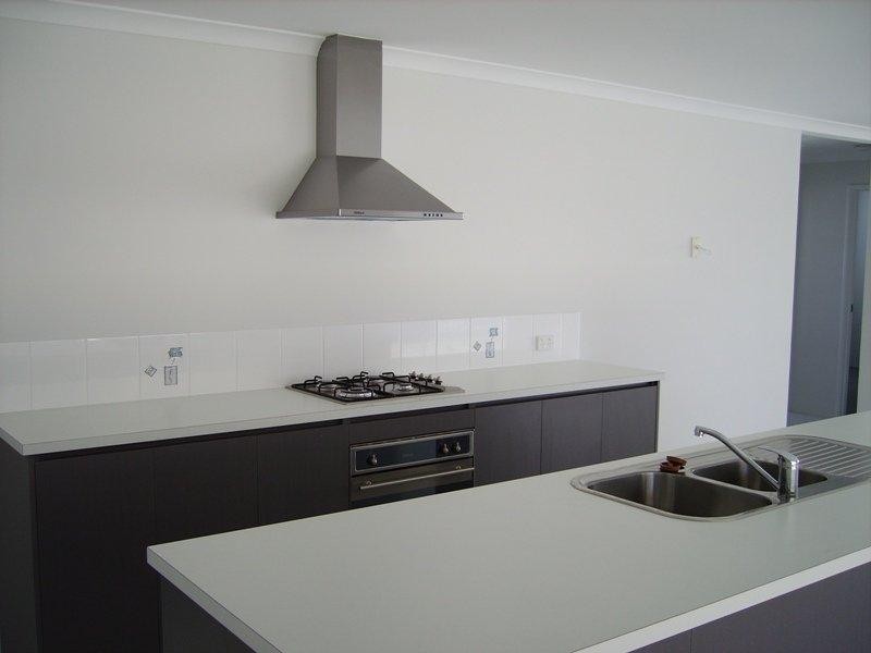 53 Shiralee Bend Bend, Carramar WA 6031