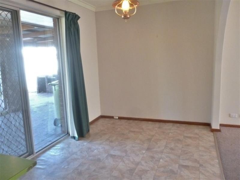 33 Carabeen  Rd, Maddington WA 6109